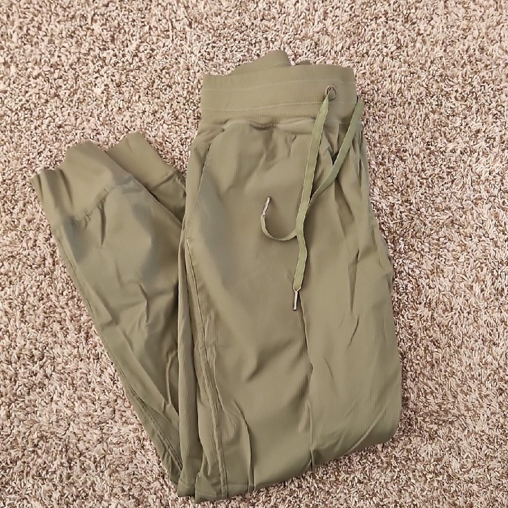 ZYIA Olive Trail Joggers 6-8